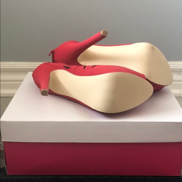 JUSTFAB REGINA HEELS - Picture 3 of 5